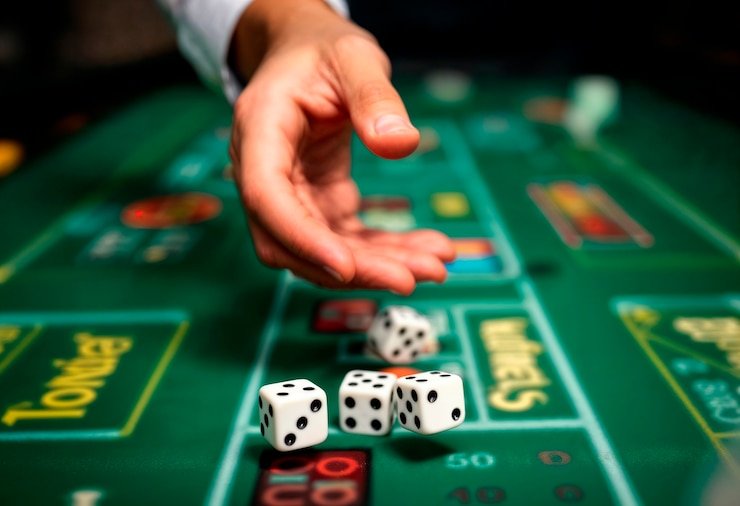 Antarmuka platform raja burma88 menampilkan berbagai kategori permainan dan pasar sportsbook
